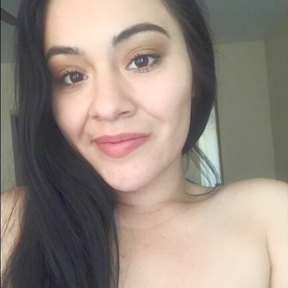 Meet your Posher, Erika - Picture 1 of 1